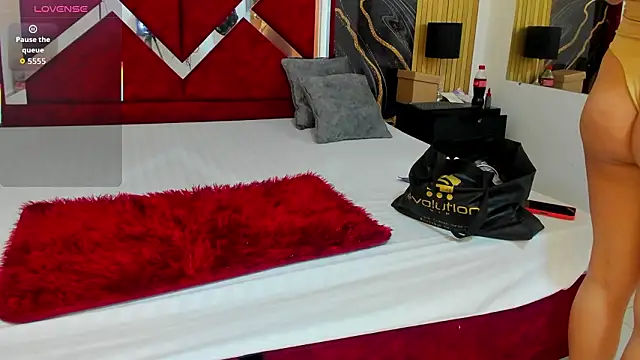 VioletRose as online show from February 17, 2026, 8:15 pm