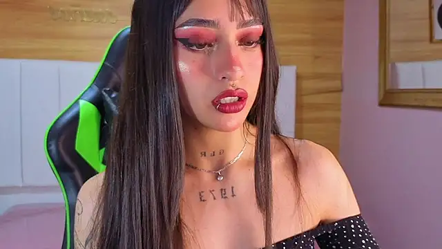 Snapshot of Abril_Velvet_a_ chatting on January 14, 2026, 12:33 pm Abril Velvet a online show from January 14, 2026, 12:33 pm