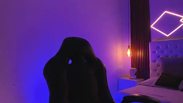 ZamabyCrucie online show from November 21, 2025, 5:28 am