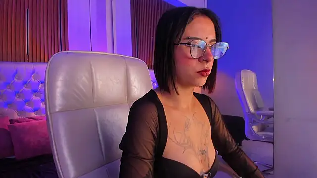 ZamabyCrucie online show from February 27, 2026, 11:05 pm