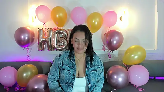 Scarlett Bj online show from November 17, 2025, 1:39 pm