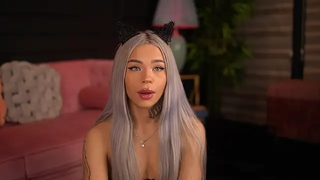 NickyBenz online show from October 31, 2025, 6:53 pm