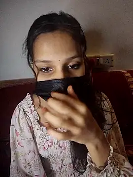 Pinkki-Age18 online show from January 13, 2026, 8:47 pm