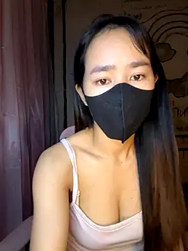 Snapshot of TiNa_04 chatting on October 25, 2025, 12:18 am TiNa 04 online show from October 25, 2025, 12:18 am