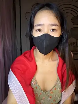 Snapshot of TiNa_04 chatting on October 31, 2025, 11:50 pm TiNa 04 online show from October 31, 2025, 11:50 pm