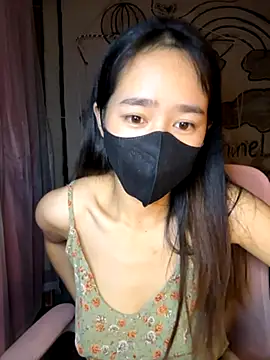 Snapshot of TiNa_04 chatting on November 1, 2025, 11:56 am TiNa 04 online show from November 1, 2025, 11:56 am