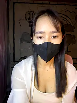 Snapshot of TiNa_04 chatting on November 5, 2025, 11:49 pm TiNa 04 online show from November 5, 2025, 11:49 pm