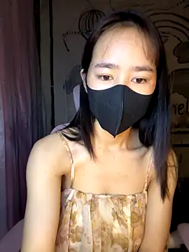 Snapshot of TiNa_04 chatting on November 7, 2025, 10:54 pm TiNa 04 online show from November 7, 2025, 10:54 pm