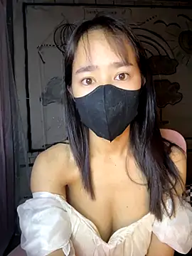 Snapshot of TiNa_04 chatting on November 12, 2025, 10:41 pm TiNa 04 online show from November 12, 2025, 10:41 pm