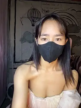 Snapshot of TiNa_04 chatting on November 20, 2025, 11:15 pm TiNa 04 online show from November 20, 2025, 11:15 pm