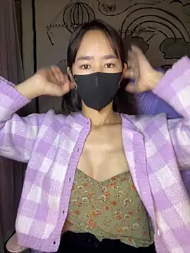 Snapshot of TiNa_04 chatting on November 29, 2025, 11:41 pm TiNa 04 online show from November 29, 2025, 11:41 pm