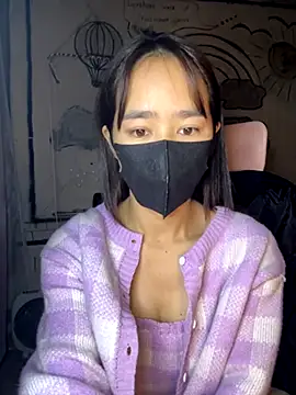 Snapshot of TiNa_04 chatting on December 2, 2025, 10:49 pm TiNa 04 online show from December 2, 2025, 10:49 pm