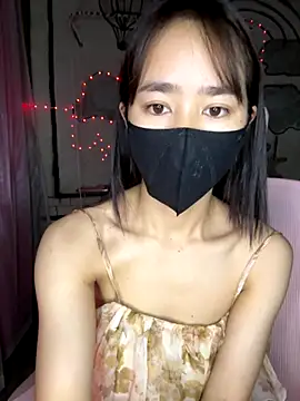 Snapshot of TiNa_04 chatting on December 22, 2025, 11:57 pm TiNa 04 online show from December 22, 2025, 11:57 pm