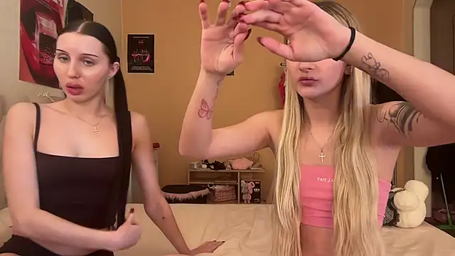 Snapshot of lustytwins chatting on September 16, 2025, 12:06 pm lustytwins online show from September 16, 2025, 12:06 pm