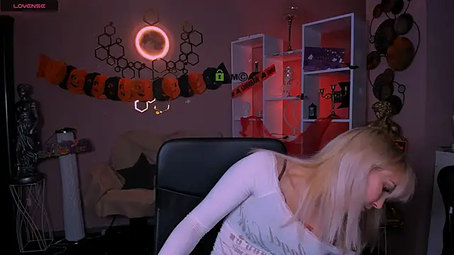 Snapshot of marta_smith chatting on October 27, 2025, 8:02 pm marta smith online show from October 27, 2025, 8:02 pm