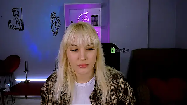 Snapshot of marta_smith chatting on December 1, 2025, 8:03 pm marta smith online show from December 1, 2025, 8:03 pm