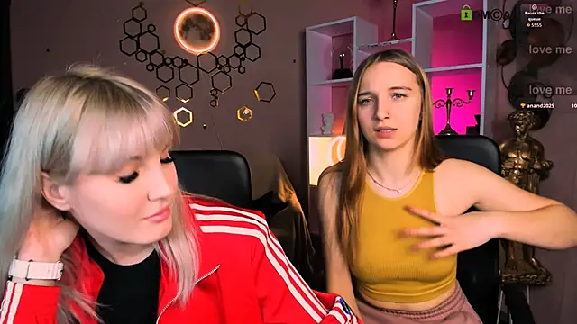 Snapshot of marta_smith chatting on December 16, 2025, 7:35 am marta smith online show from December 16, 2025, 7:35 am