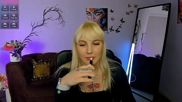 Snapshot of marta_smith chatting on January 12, 2026, 10:53 am marta smith online show from January 12, 2026, 10:53 am