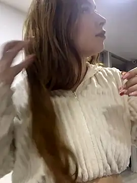 CharlotteBrownn  online show from November 12, 2025, 3:40 am