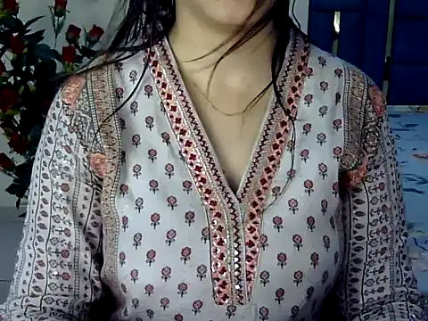 Snapshot of Rumi_cute chatting on May 2, 2026, 2:33 pm Rumi cute online show from May 2, 2026, 2:33 pm