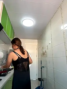 feifei 521 online show from November 1, 2025, 4:58 am