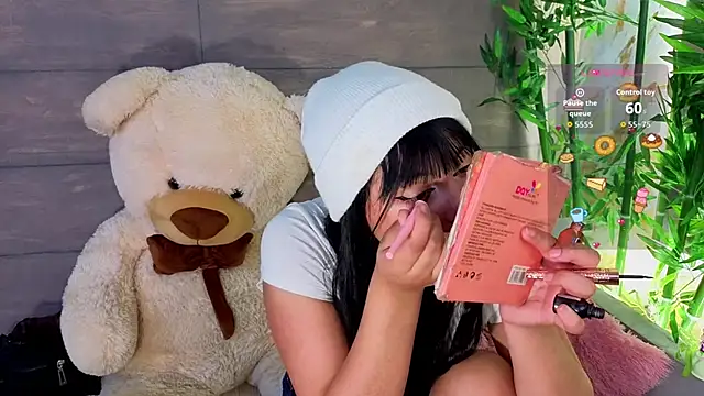 MeganAdamms online show from September 11, 2025, 12:16 pm