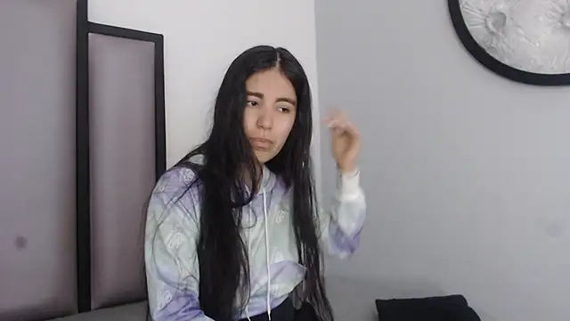 Lucy-23 online show from November 26, 2025, 4:13 am