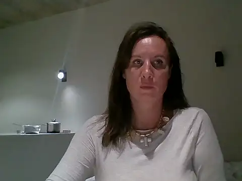 Snapshot of ALICAINWONDERLAND chatting on September 27, 2025, 6:57 pm ALICAINWONDERLAND online show from September 27, 2025, 6:57 pm