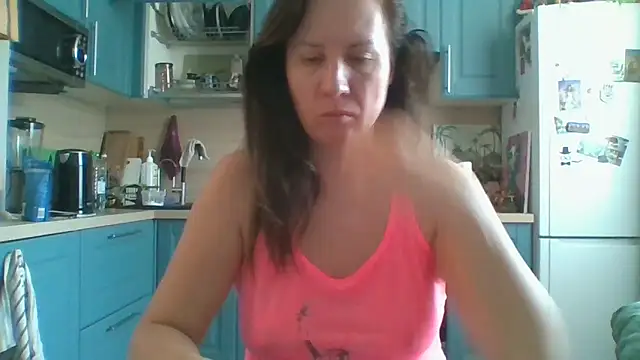 ALICAINWONDERLAND online show from March 25, 2026, 11:27 am