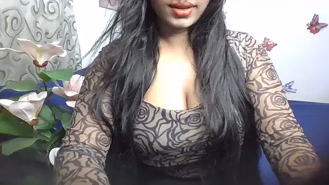 LustInLips online show from May 21, 2026, 5:03 am