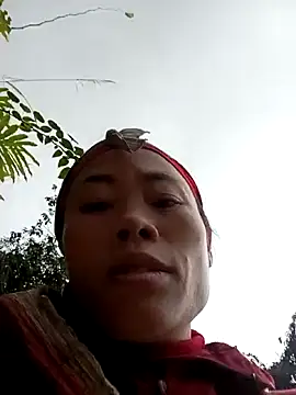 CoMay003 online show from October 28, 2025, 2:26 am