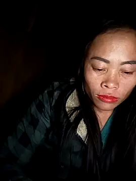 CoMay003 online show from December 1, 2025, 12:32 pm