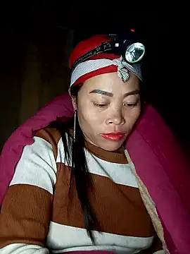 CoMay003 online show from January 10, 2026, 1:35 pm