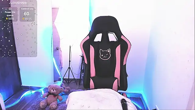 Snapshot of samiacooper25 chatting on November 5, 2025, 9:42 am samiacooper25 online show from November 5, 2025, 9:42 am