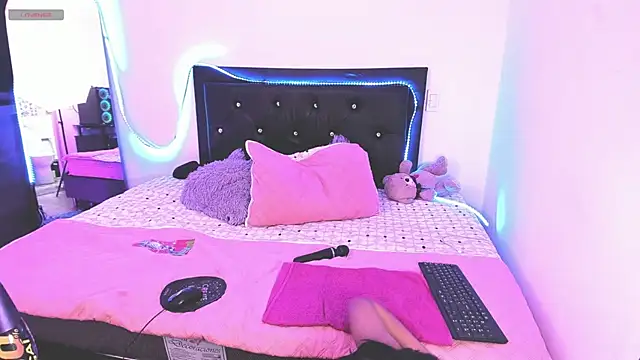 Snapshot of samiacooper25 chatting on November 19, 2025, 5:40 am samiacooper25 online show from November 19, 2025, 5:40 am