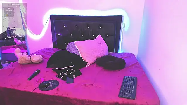 Snapshot of samiacooper25 chatting on November 26, 2025, 9:38 pm samiacooper25 online show from November 26, 2025, 9:38 pm