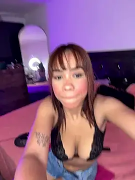 Snapshot of samiacooper25 chatting on January 12, 2026, 2:06 am samiacooper25 online show from January 12, 2026, 2:06 am