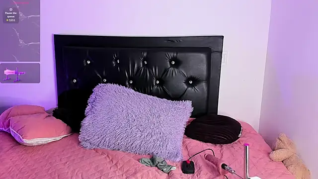 Snapshot of samiacooper25 chatting on February 6, 2026, 12:37 am samiacooper25 online show from February 6, 2026, 12:37 am