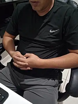 Carloskasado online show from October 22, 2025, 11:37 pm