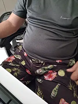 Snapshot of Carloskasado chatting on January 19, 2026, 1:26 pm Carloskasado online show from January 19, 2026, 1:26 pm