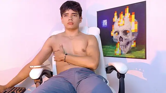 an drew18 online show from September 13, 2025, 2:44 am