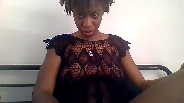 Snapshot of _she_was_a_fairy chatting on November 24, 2025, 1:33 pm she was a fairy online show from November 24, 2025, 1:33 pm