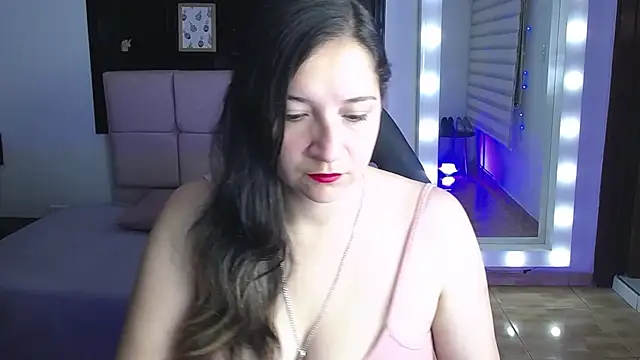 Snapshot of Agatha_bellucci_ chatting on November 11, 2025, 2:06 pm Agatha bellucci online show from November 11, 2025, 2:06 pm