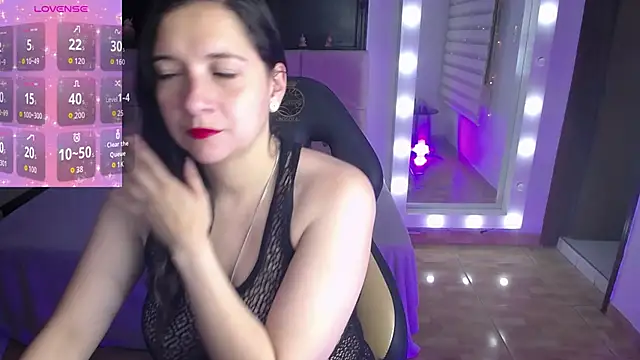 Snapshot of Agatha_bellucci_ chatting on November 13, 2025, 12:59 pm Agatha bellucci online show from November 13, 2025, 12:59 pm