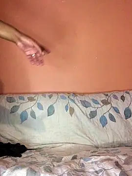 ffinegirl online show from November 5, 2025, 6:19 pm