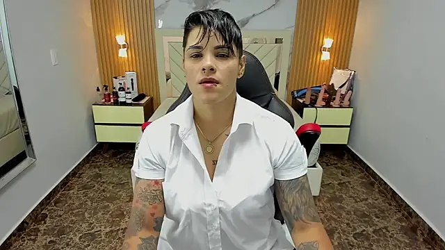 KAROLLJONES1 online show from October 11, 2025, 7:56 pm