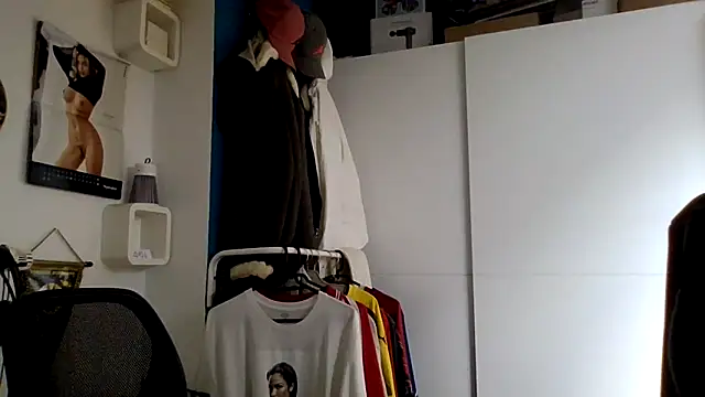 Snapshot of bigcockjohnxxxxx chatting on September 29, 2025, 11:37 am bigcockjohnxxxxx online show from September 29, 2025, 11:37 am