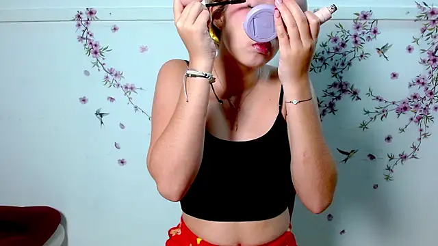 Angel Megan online show from December 17, 2025, 12:00 pm