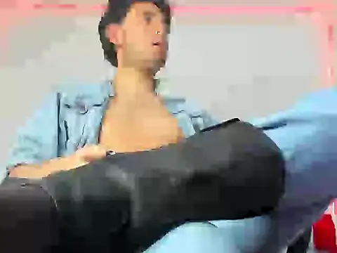 Snapshot of Alexxx_savage chatting on March 25, 2026, 2:39 am Alexxx savage online show from March 25, 2026, 2:39 am