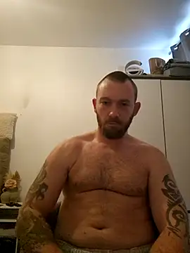 Snapshot of Mikeh609 chatting on October 23, 2025, 1:21 pm Mikeh609 online show from October 23, 2025, 1:21 pm